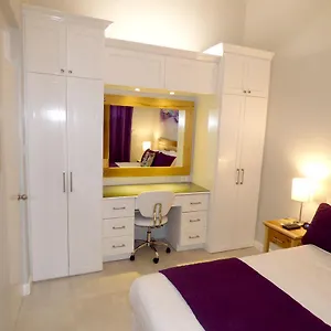 Two Bedroom Loft E29 Jamaica